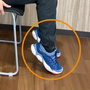 スニーカー 300x300